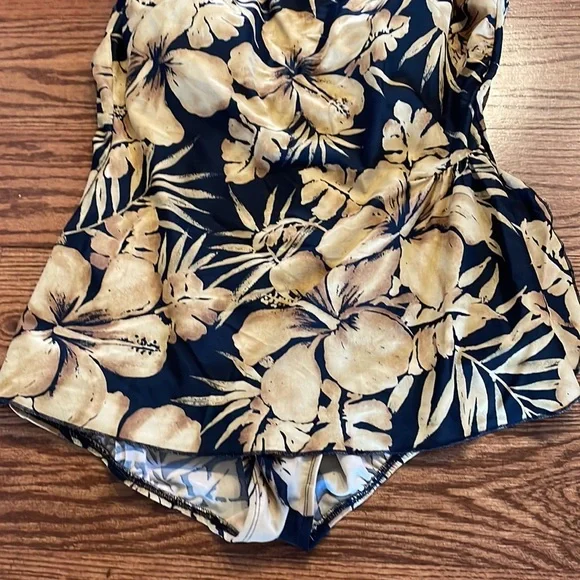 SHORE SHAPES women’s PLUS one piece swimsuit wrap style front skirted neutral 20